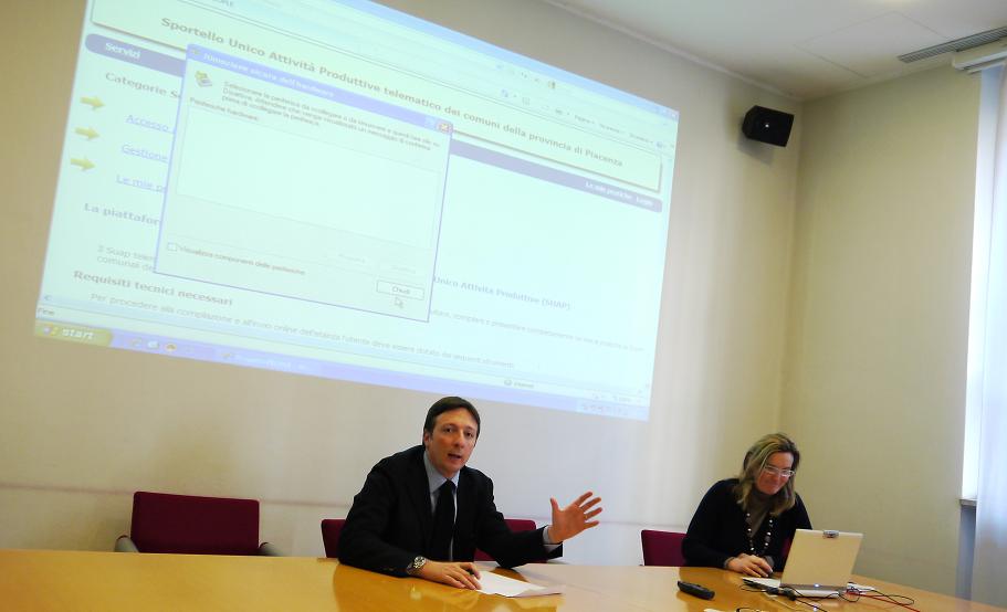 Suap, dall'era della carta, all'innovazione telematica. L'invio delle pratiche s...